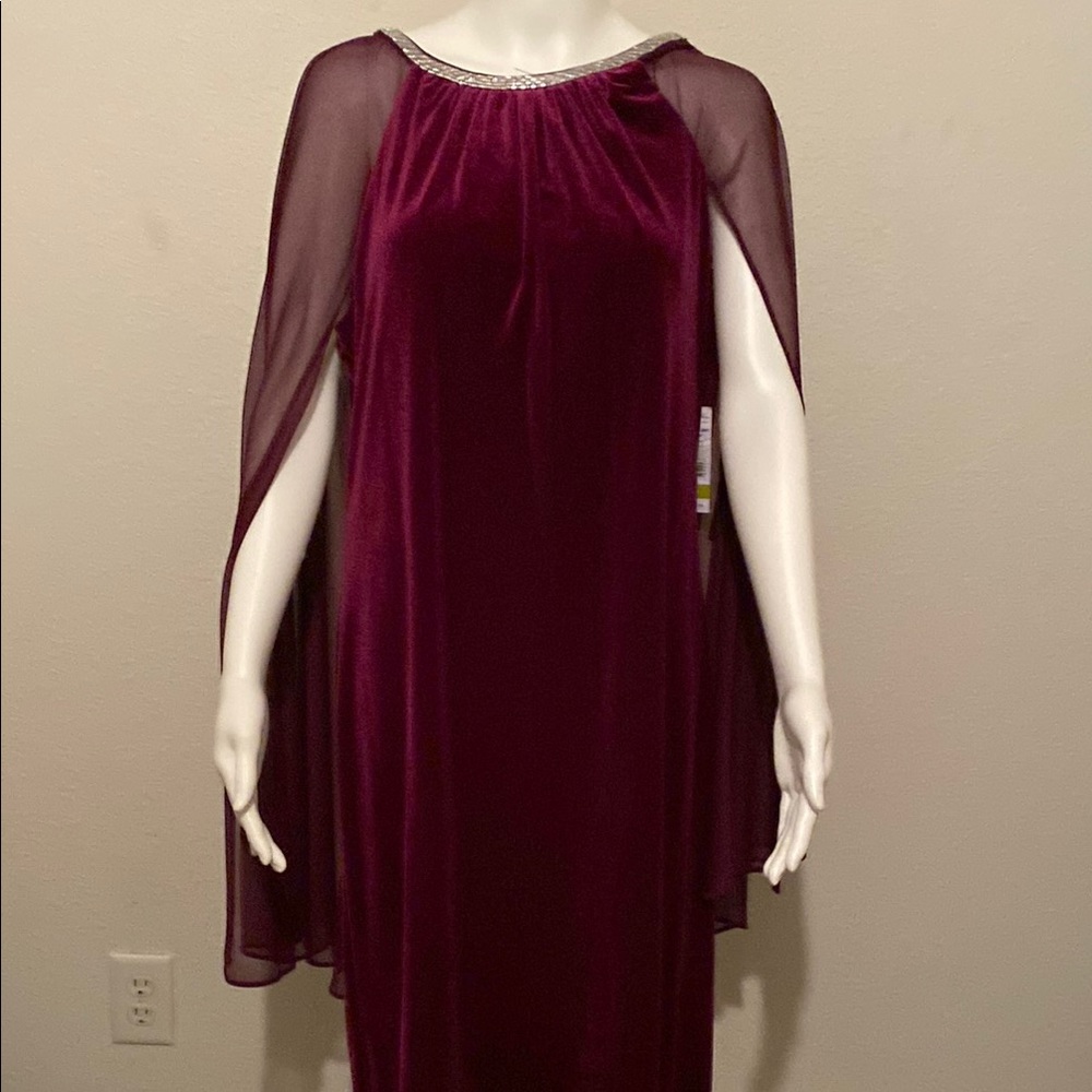 R & M Richards Red Long Sleeve Cocktail Dress - Picture 3 of 6
